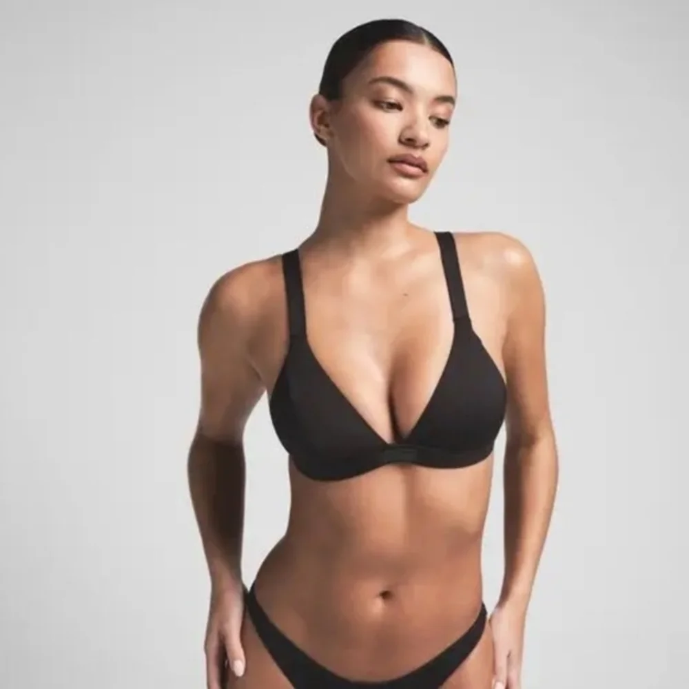 NWT SKIMS Signature Swim Fixed Triangle Bikini Top Front Logo Onyx Black Small